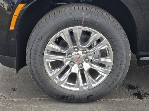 New 2026 GMC Yukon Denali w/ Sun & Power Step Package image 6