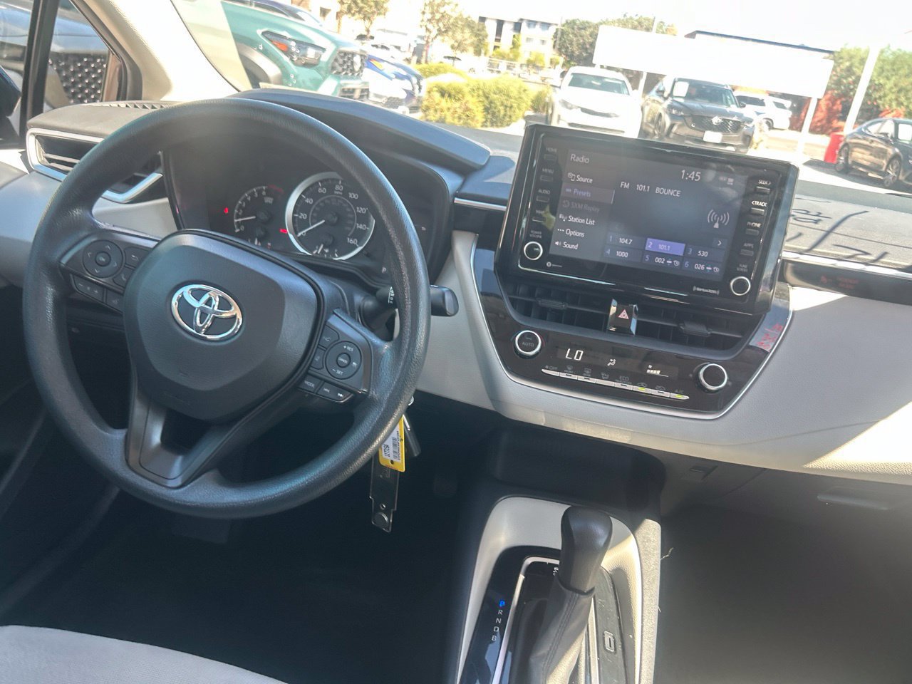 Used 2022 Toyota Corolla LE FWD image 11
