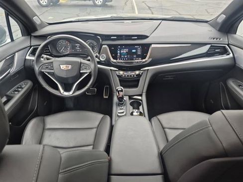 Used 2024 Cadillac XT6 Sport image 39