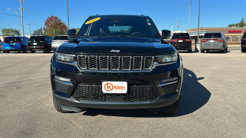 Used 2025 Jeep Grand Cherokee Limited AWD/4WD image 2