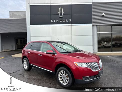 Used 2013 Lincoln MKX FWD image 1