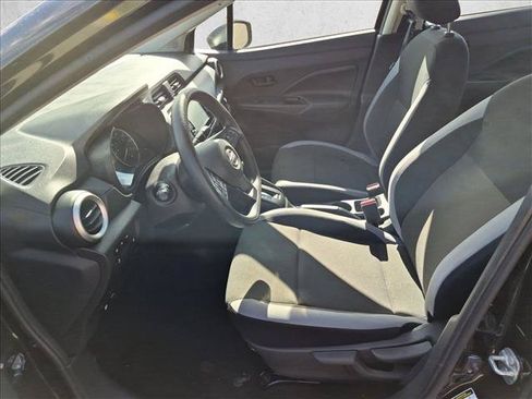 Used 2017 Nissan Versa SV FWD image 14