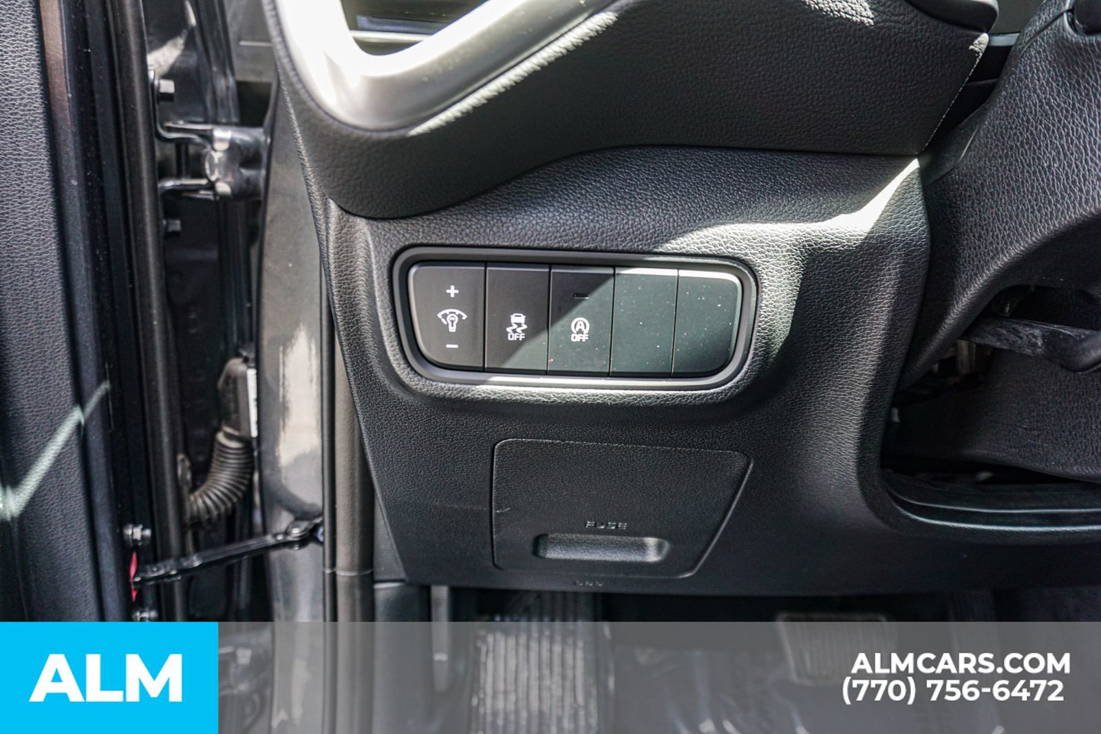 Used 2025 Kia Soul LX w/ LX Technology Package FWD image 34