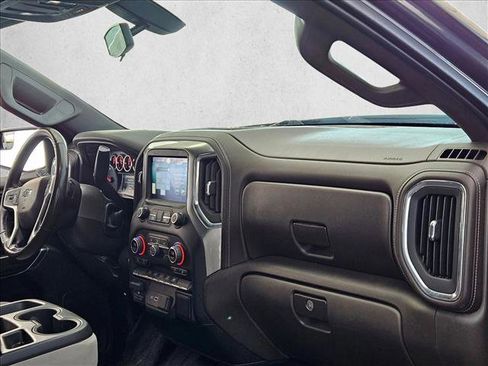 Used 2021 Chevrolet Silverado 1500 RST image 24