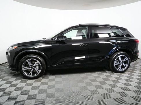 New 2027 Audi Q6 e-tron Premium image 32