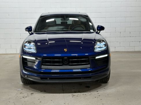 Certified 2026 Porsche Macan AWD/4WD image 9
