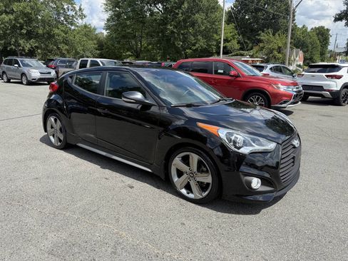 Used 2013 Hyundai Veloster Turbo FWD image 4