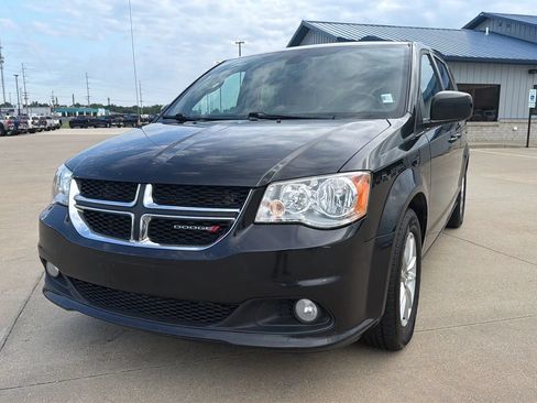 Used 2019 Dodge Grand Caravan SXT w/ Driver Convenience Group FWD image 33