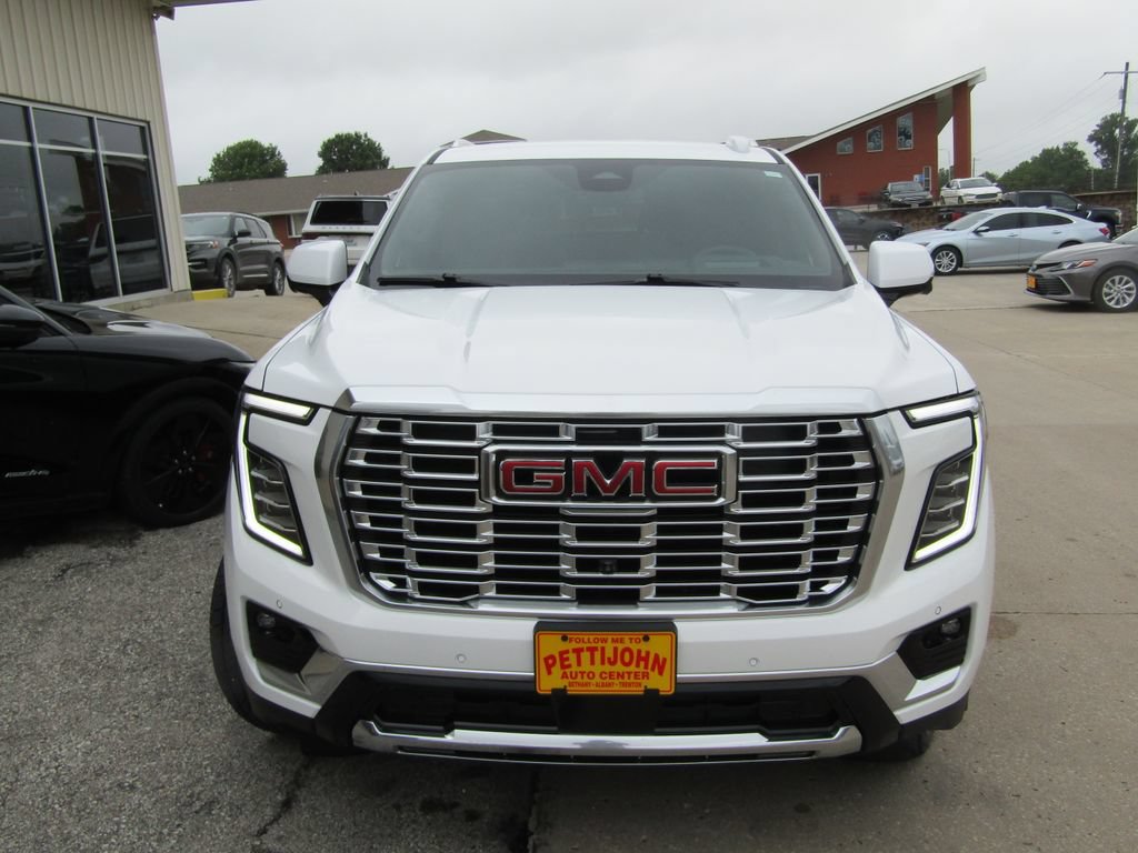 Used 2025 GMC Yukon Denali AWD/4WD image 13