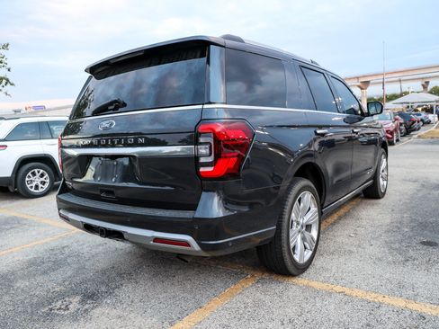 Used 2024 Ford Expedition Platinum AWD/4WD image 8