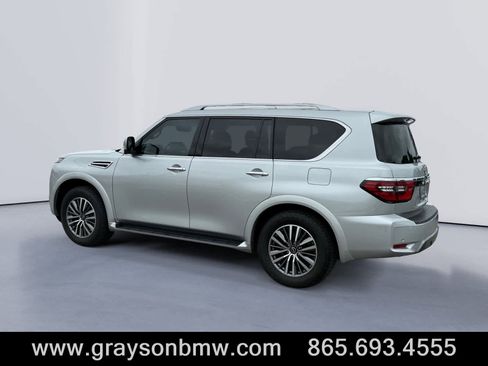 Used 2024 Nissan Armada SL w/ Captain's Chairs Package AWD/4WD image 5