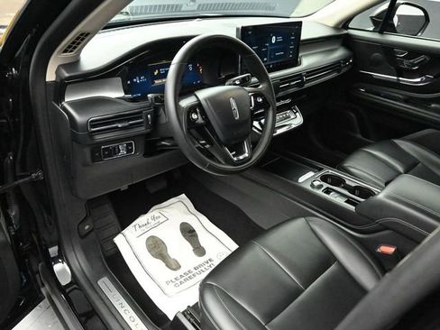 Certified 2024 Lincoln Corsair AWD image 9