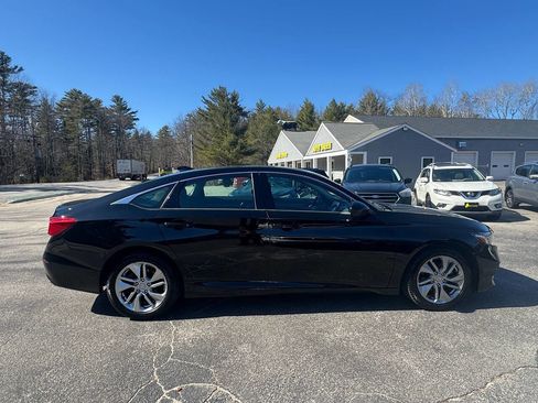 Used 2018 Honda Accord LX image 17