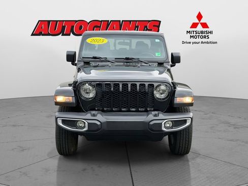 Used 2023 Jeep Gladiator Sport image 6