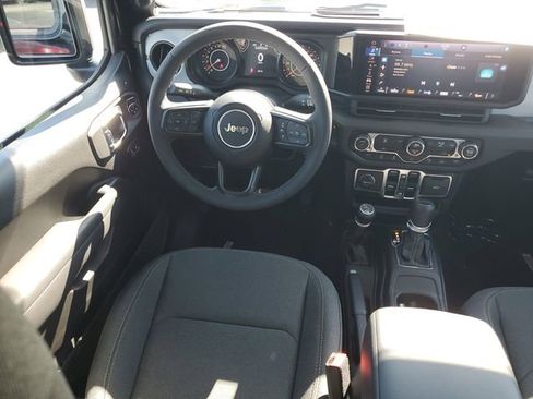 New 2025 Jeep Gladiator Sport image 17