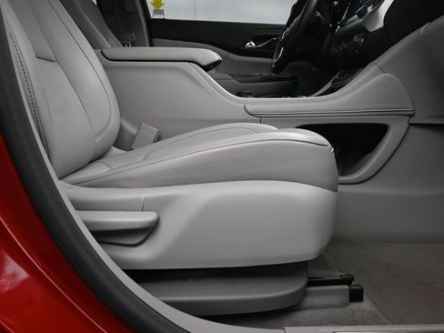 Used 2023 GMC Acadia SLT image 15