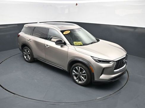 Used 2023 INFINITI QX60 Luxe image 32