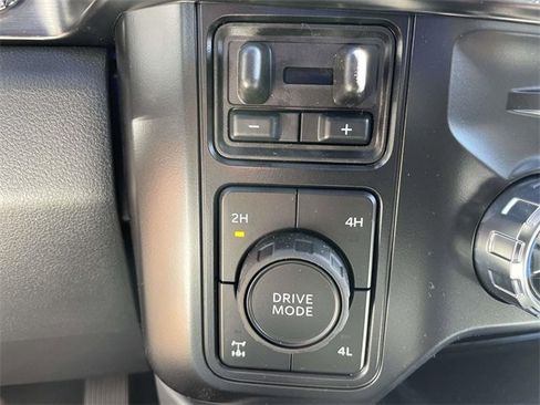 New 2026 Ford F250 Lariat w/ Black Appearance Package image 23