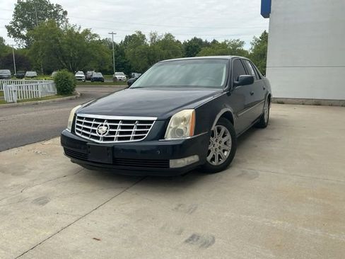Used 2009 Cadillac DTS FWD image 5