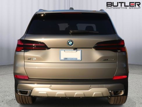 New 2026 BMW X5 xDrive50e w/ Premium Package AWD/4WD image 5