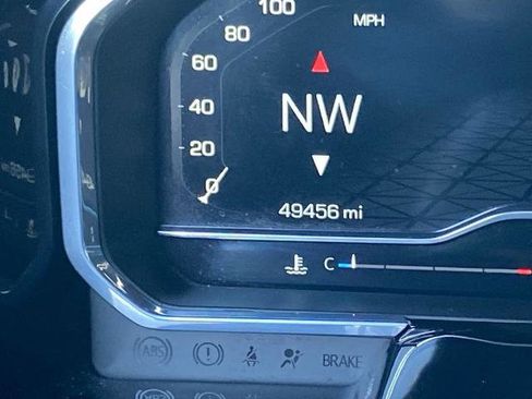 Used 2025 GMC Sierra 3500 SLE image 8