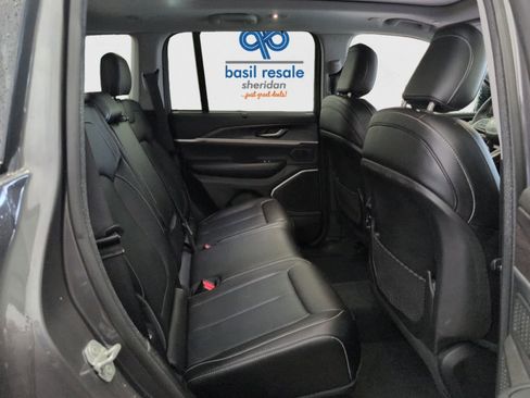 Used 2022 Jeep Grand Cherokee Limited 4xe w/ Luxury Tech Group II image 16