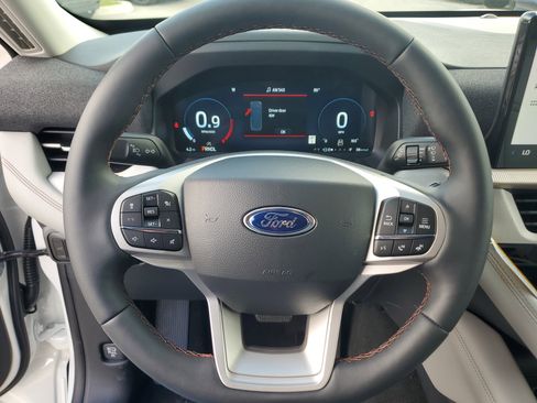 New 2026 Ford Explorer Active w/ Active Comfort Package image 16