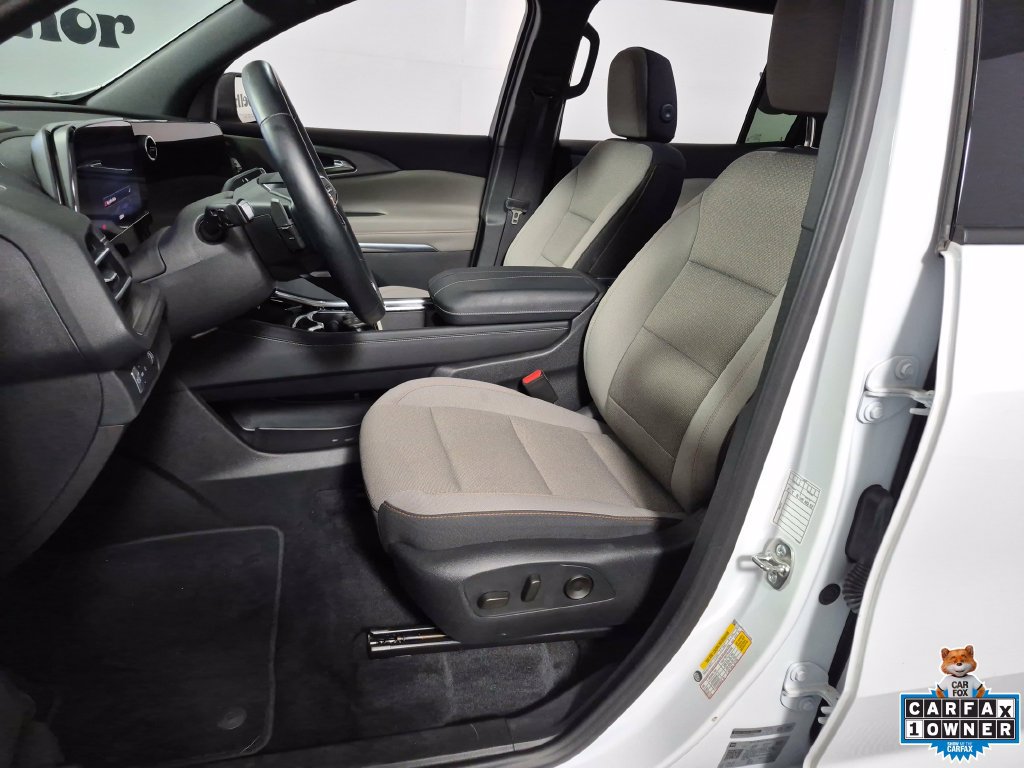 Used 2026 Chevrolet Traverse LT w/ Driver Confidence Package FWD image 10