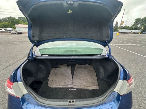 Used 2011 Toyota Camry SE image 22