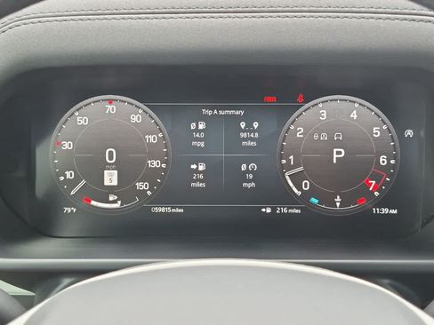 Certified 2023 Land Rover Defender 110 X-Dynamic SE AWD/4WD image 32