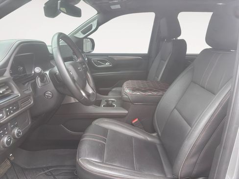 Used 2024 Chevrolet Tahoe RST w/ Luxury Package AWD/4WD image 9