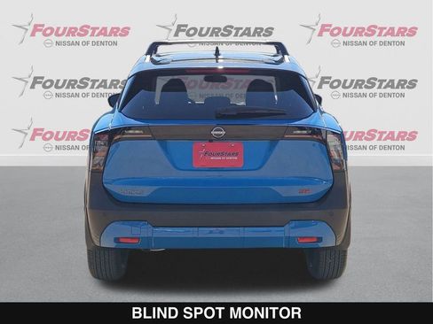 New 2026 Nissan Kicks SR w/ Illumination Package FWD image 5
