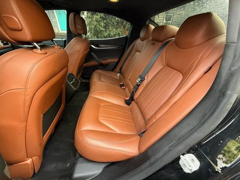 Used 2016 Maserati Ghibli S image 12