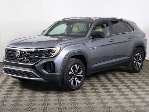 Used 2024 Volkswagen Atlas Cross Sport SE image 8