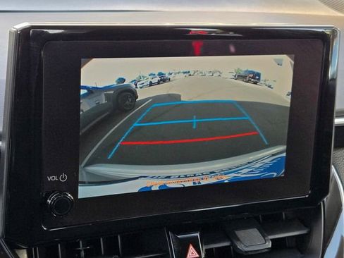 Used 2024 Toyota Corolla LE image 19