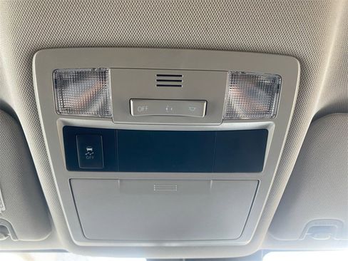 Used 2019 Toyota Tacoma SR image 26