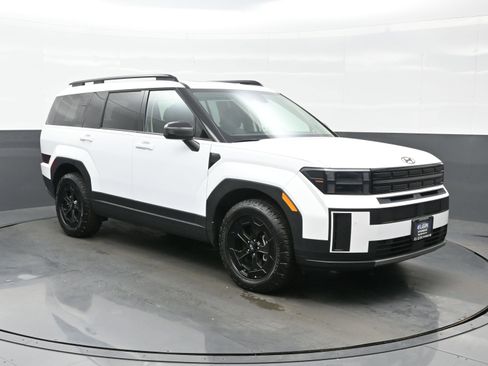 Used 2025 Hyundai Santa Fe XRT image 8