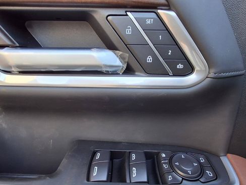 New 2026 GMC Sierra 3500 Denali Ultimate AWD/4WD image 11