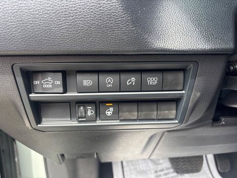 Used 2026 Toyota Tundra SR5 w/ SR5 Premium Package AWD/4WD image 28