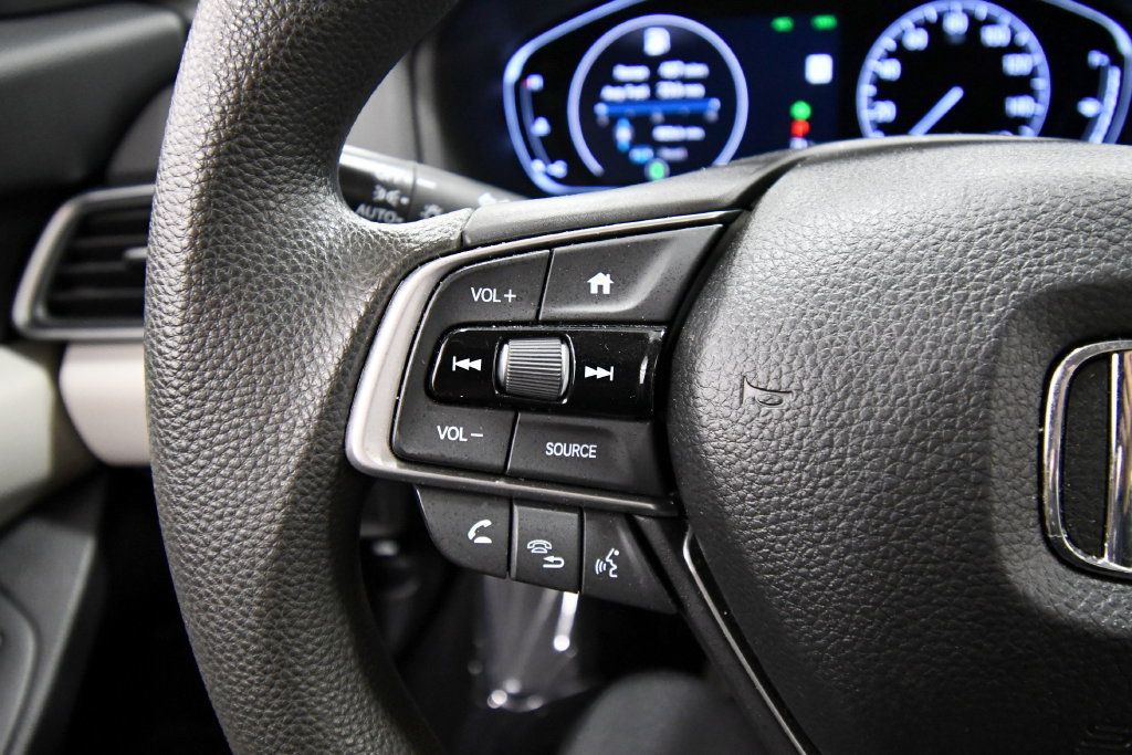 Certified 2018 Honda Accord LX image 19