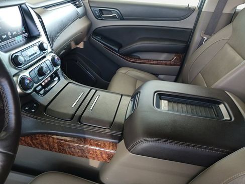 Used 2017 Chevrolet Tahoe Premier RWD image 11
