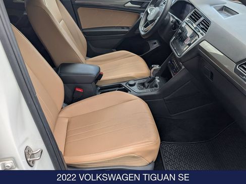Used 2022 Volkswagen Tiguan SE w/ Panoramic Sunroof Package AWD/4WD image 33