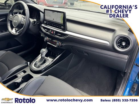 Used 2022 Kia Forte GT-Line w/ GT-Line Premium Package FWD image 7