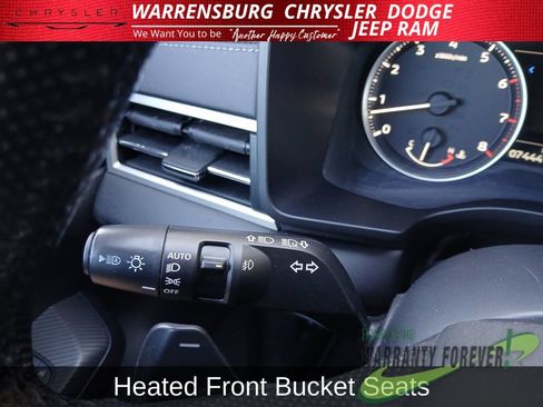 Used 2024 Mitsubishi Outlander SE AWD/4WD image 17