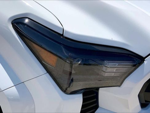 Used 2025 Toyota Tacoma SR5 image 27