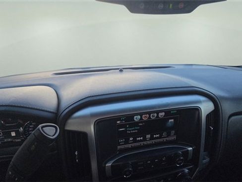 Used 2019 GMC Sierra 3500 SLT image 9