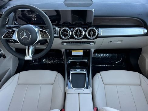 New 2026 Mercedes-Benz GLB 250 image 12