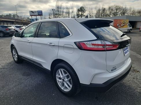 Used 2024 Ford Edge SEL image 3