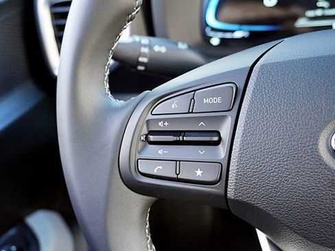 New 2026 Hyundai Venue SEL image 37