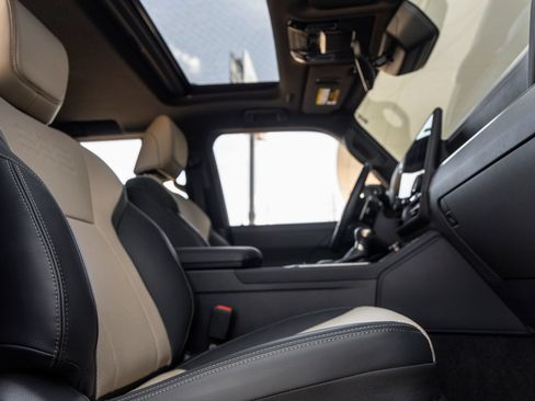 Used 2024 Lexus GX 550 AWD/4WD image 43